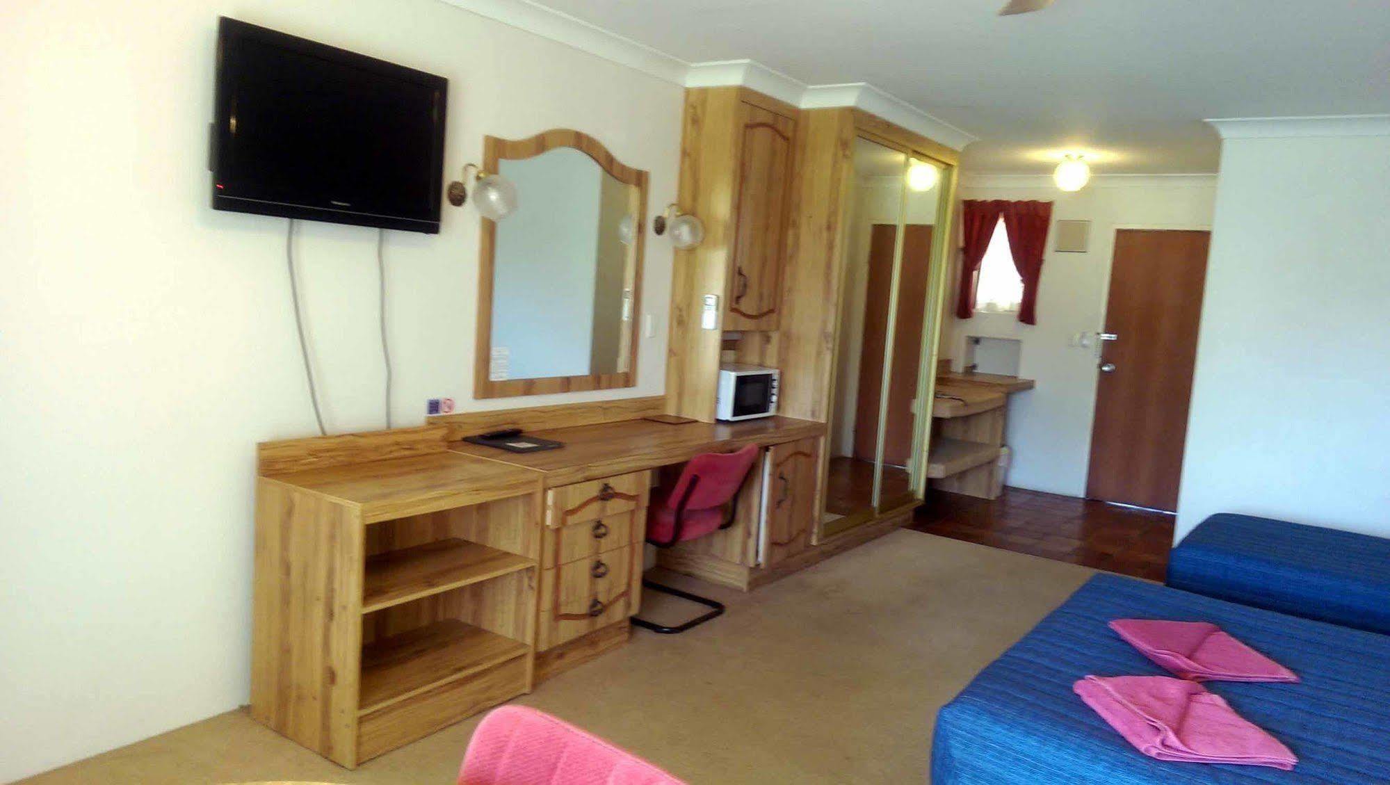 The Nambucca Motel Намбакка-Хедс Экстерьер фото